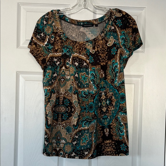 Notations Tops - 🌷6/$20🌷 Notations Teal and Brown Paisley Short Sleeve Top